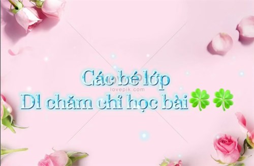 Các bé lớp D1 chăm chỉ học bài 