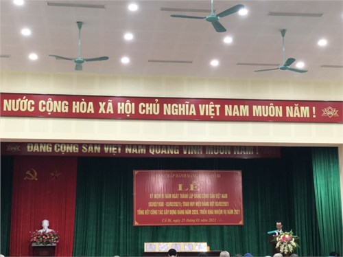  Chi Bộ xã Cổ Bi Khen thưởng Đảng Viên hoàn thành xuất sắc nhiệm vụ năm 2020