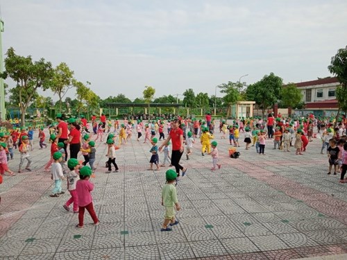 Hoạt động thể dục sáng tại trường MN Dương Quang