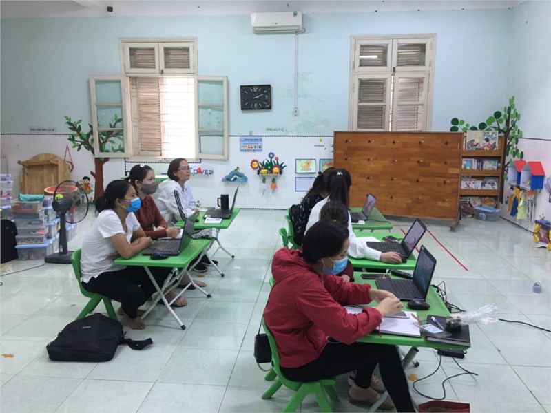 Ngày 18/10/2021 Trường Mn Kim Lan tổ chức tập huấn chuyên đề thiết kế video và hoạt hình cho toàn bộ giáo viên