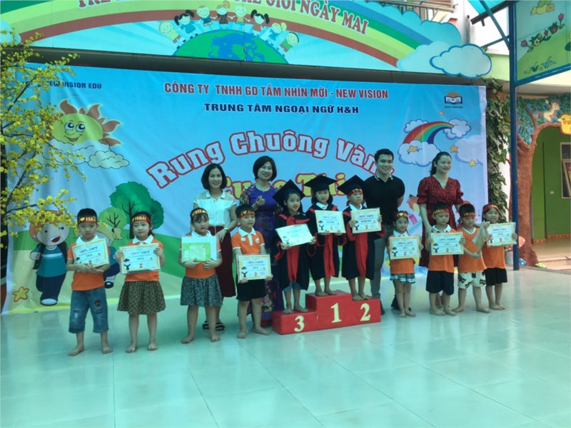 Ngày24/4/2021, trường Mầm non Kim Lan phối hợp với Trung tâm Tiếng Anh H&H, tổ chức hội thi “Rung chuông vàng” giành cho trẻ khối lớp 5 - 6 tuổi