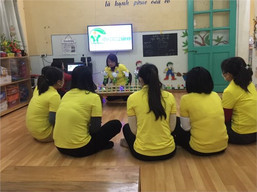 Trường MN Kim Sơn tổ chức Hội giảng mùa xuân năm học 2021-2022 cũng là kế hoạch để bồi dưỡng chuyên môn tại chỗ cho GV trong thời gian trẻ nghỉ dịch Covid-19 ở nhà. 