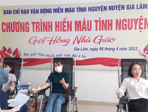 GV_NV trường mầm non phụ đổng tham gia hiến máu tình nguyện   Giọt máu hồng nhà giáo 