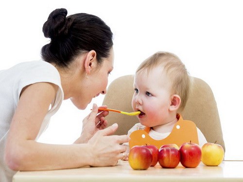 Dinh dưỡng cho trẻ trong thời kỳ mọc răng