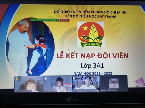 Lễ kết nạp đội viên mới