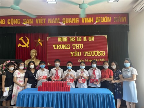 Những chiếc bánh trung thu đặc biệt cho một mùa “trung thu yêu thương”