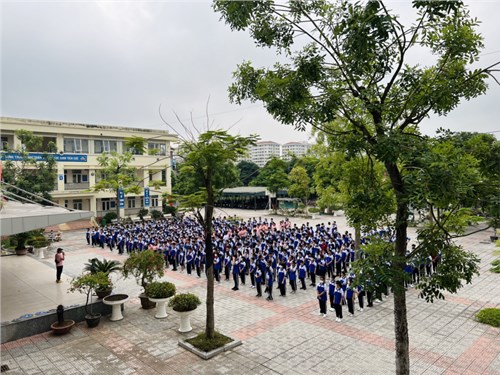 Trường THCS Cao Bá Quát hưởng ứng Giải chạy báo Hà Nội mới lần thứ 47 vì hoà bình năm 2022