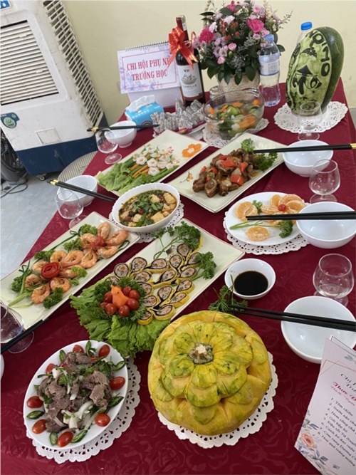 Tham gia thi cuộc thi nấu ăn do hội phụ nữ xã kim lan tổ chức