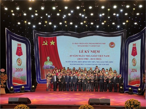 Đ/c Đỗ Thị Hải Yến dự lễ kỷ niệm 40 năm ngày Nhà giáo Việt Nam 20/11 tại sở giáo dục và đào tạo Hà Nội.