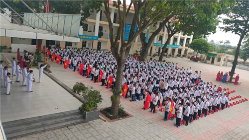 Trường THCS Yên Viên long trọng tổ chức Lễ bế giảng và chia tay học sinh khối 9 năm học 2021-2022