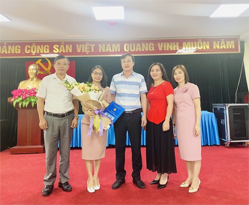 Chào mừng Phó hiệu trưởng Trương Thị Vân Anh chính thức nhận nhiệm vụ tại Trường Tiểu học Đa Tốn.