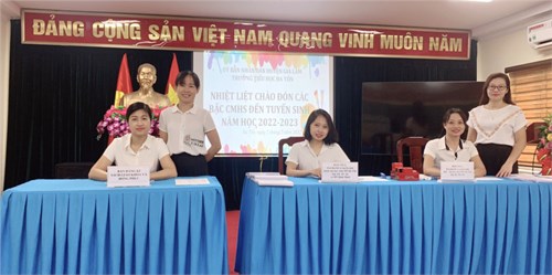 Ngày đầu tiên tuyển sinh trực tuyến lớp 1 năm học 2022-2023 của Trường Tiểu học Đa Tốn.