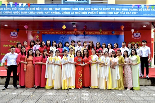 Ngày 18/11/2022 trường Tiểu học Lệ Chi Tổ chức Lễ kỷ niệm 40 năm ngày Nhà giáo Việt Nam 20/11/1982-20/11/2022
