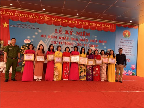 Lễ kỉ niệm 40 năm Ngày nhà giáo Việt Nam
