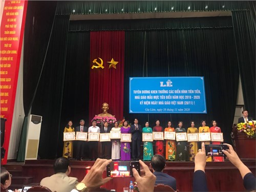 Lễ tuyên dương khen thưởng các điển hình tiên tiến, nhà giáo tiêu biểu năm học 2019-2020, kỉ niệm ngày Nhà giáo Việt Nam 20-11-2020