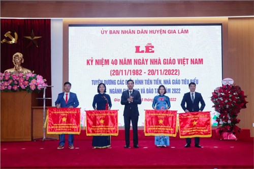 Lễ kỉ niệm 40 năm Ngày Nhà giáo Việt Nam (20/11/1982-20/11/2022) và tuyên dương khen thưởng các điển hình tiên tiến, nhà giáo mẫu mực tiêu biểu năm học 2021-2022