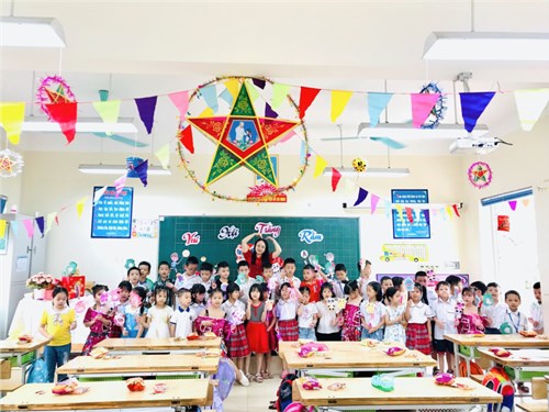“Vui hội trăng rằm” cùng các bạn học sinh Khối 1 trường Tiểu học Trung Thành
