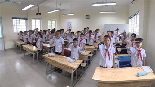 Tiết chào cờ ngày đầu tuần trang trọng của học sinh trường tiểu học Yên Viên.