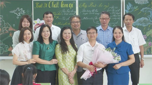 Tiết thi GVG cấp Thành phố của thầy giáo Nguyễn Quang Quân: Đọc hiểu văn bản  Chất làm gỉ - Môn ngữ văn 7.