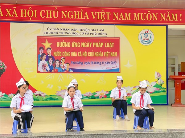 Trường THCS Phù Đổng hưởng ứng ngày Pháp luật nước CHXHCN Việt Nam