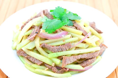 Cách làm món Su su xào thịt bò cho trẻ