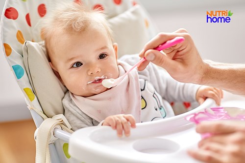 Cách hay “trị” trẻ 9 tháng không chịu uống sữa