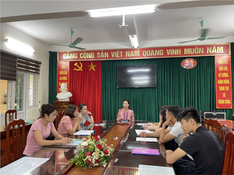 Sinh hoạt chuyên môn nhóm Năng khiếu